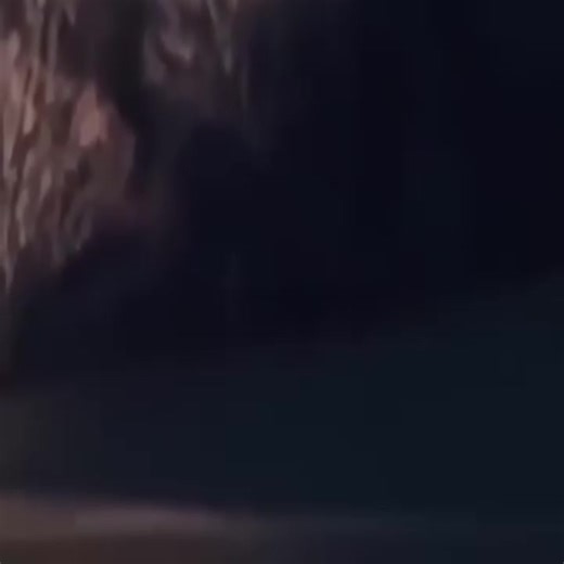 Wow! Unbelievable - Aliens appeared in a forest #ufosightings | วสันต์ ใจคนอง