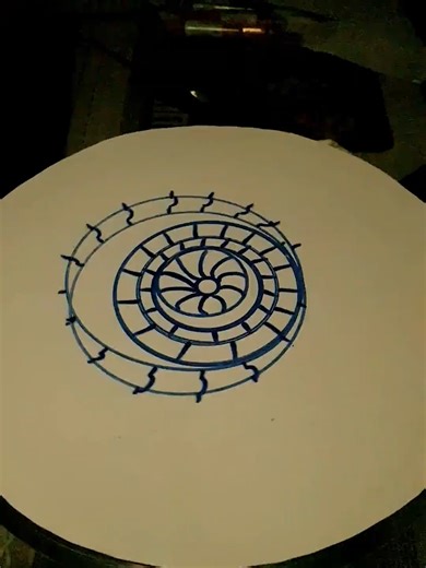 Turntable Painting: Daily Craft Process Unveiled