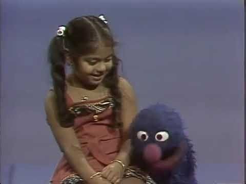 Classic Sesame Street - Grover And Lisa Up And Down HQ 1978