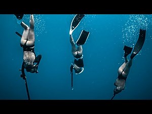 Sexy Miami Spearfishing Photoshoot in Rough Seas With The Girls