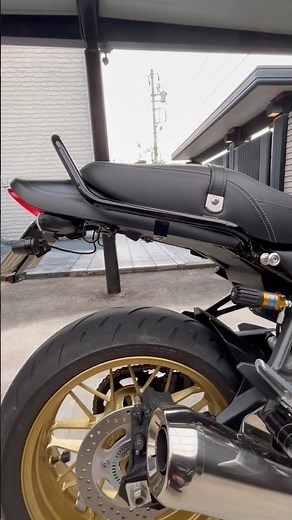 Z900RS SE 2025モデル KIJIMA タンデムグリップ取り付け