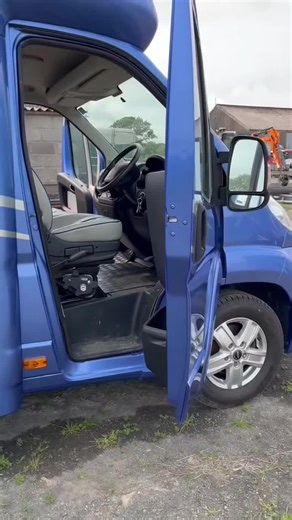 KPH Aeos Hybrid 4.5t Horsebox 2013 Citroen Relay Chassis 130bhp 2.2 ltr. Air Suspension. Plenty of power to pull up hills. Payload was 1.7 when built, but the extra smaller partition was put in later. around 40kg of stuff in the cupboards and back, so payload of 1.6 57,000 Miles Always serviced etc when required, 12 months MOT, New Brake Pads and Discs a few weeks ago. New Tyres with Truck Valves approx 9 months ago. 9mm tread on each tyre. Camera in horse area and for reversing. In very good co