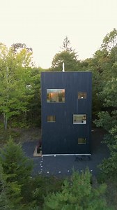 Custom-Built 3-Story Modern Lookout Tower! 60 Second Airbnb Cabin Tour | Top Design