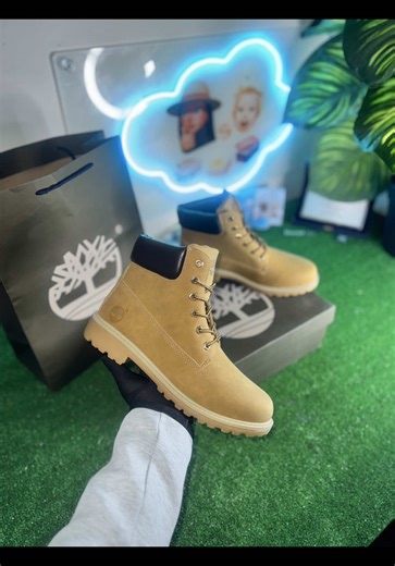 SNEAKERS 🌴 #sneakers #spedizioniintuttaitalia #pagamentoallaconsegna #clothinglife #andiamoneiperte