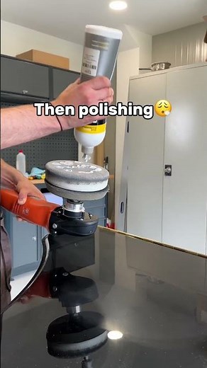 So schleifen und polieren wir Polyester-Oberflächen ✨
