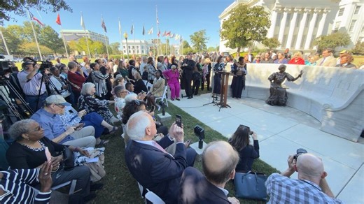 Statues honoring Rosa Parks, Helen Keller unveiled at Alabama Capitol