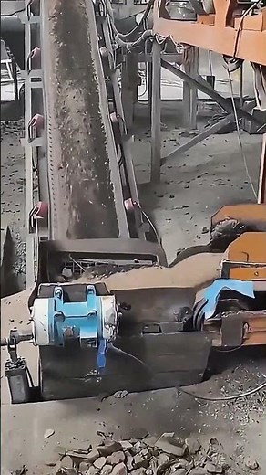 Sieving process to separate sand and gravel #contructions #sieving #gravel #popular #trending #fyp