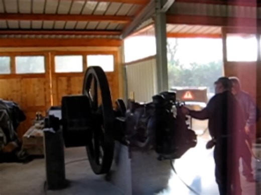 4K views · 65 reactions | Deutz single-cylinder, four-stroke diesel engine MKH 239 starting, first start after assembly at the TCA start 勞 #fblifestyle #video #video #britishcolumbia #vintage #engine #dieselengine #news | Video created | Facebook