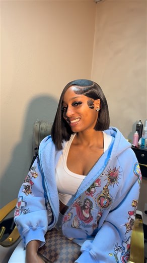 F L A W L E S S 💜 on Instagram: "Service : Closure Bob bond in hair included 😍😍😍😍😍 this style is so classy"