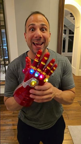 My new nano gauntlet robot hand!!!!