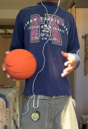 breaking these #airforces in !!! #ootd #fashion #foryou #inspo theyre uncomfortable 😢