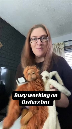 Dance it out Tuesday so grateful for all the order keeping me busy always have time for a dance and a wiggle to keep the blues away #dancelikenobodyswatching #wiggle #smallbusiness #tuesdayvibes