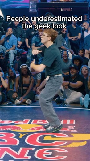 The geek destroyed everyone #breakdance #bboy #geek