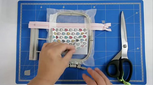 Free In the hoop Lined Bag for 4x4 hoop