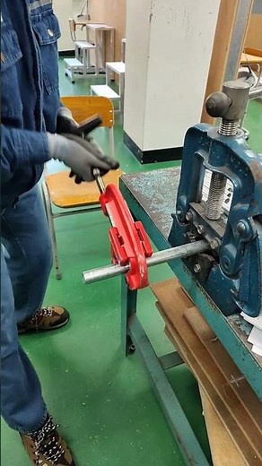강제 전선관, 파이프 커터 #전기과 #거제공고 #electrical #파이프 커터 #전기과 #내선공사