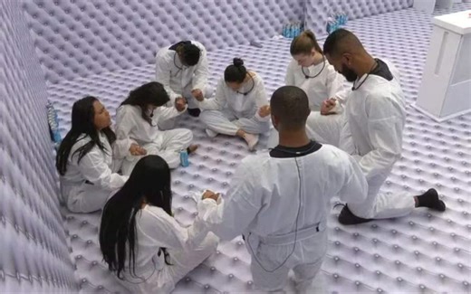 BBB26 vira alvo de críticas na Espanha e é chamado de “sala de tortura” em telejornal; VEJA