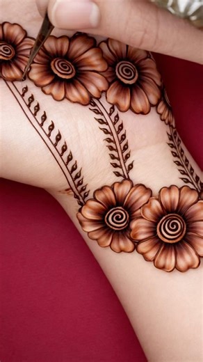 Easy beautiful mehndi design #mehndi #viral #creativehenna