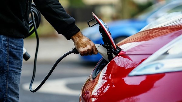 2025's Most Affordable EVs: Which Electric Cars Give You the Best Bang for Your Buck?