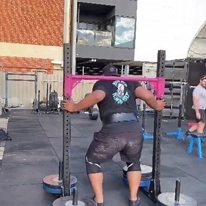Strongman Eddie Williams has been training for the Super Yoke down under! 220kg, 290kg, 340kg, and 380kg. (via IG/eddiejowilliams) | SBD World’s Strongest Man