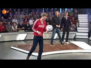 Irrer Bandentrick beim Torwandschießen gegen Toni Kroos | das aktuelle sportstudio – ZDF