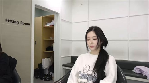 Shuting down the accusations that she hated this song