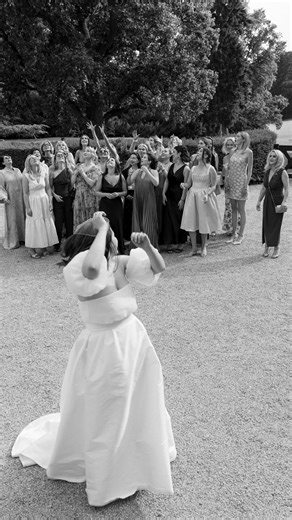 [Kristina Sachartschenko] Wedding Photographer on Instagram: "Some traditions mean more than we expect…especially when they land in the right hands. Some moments are meant to unfold on their own. Not directed. Not interrupted. Just quietly witnessed. Experience teaches you when to step back and let the magic happen. This was one of those moments. . . . . photos @kaara.stories content creation: @bridalpartycontent venue: @schlosshotel_kronberg dress: @lieben.achten.ehren flowers: @bluehreif . . .