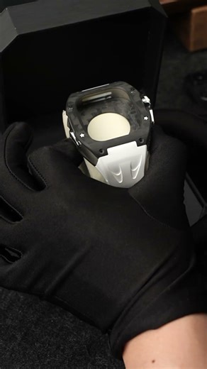 Your Wrist Deserves This Weight. The Solid Feel of Steel. ✊ #applewatch #appplewatchseries5