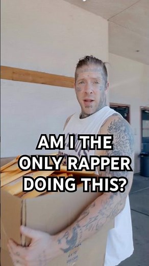 I’ve never seen Drake do this 👀 Signed albums STOP TOMORROW! Get yours! #tommacdonald #hangovergang