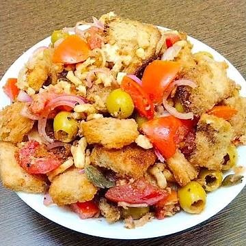 Italian Bread and Tomato Salad | Italian Salad with Bread and Tomato