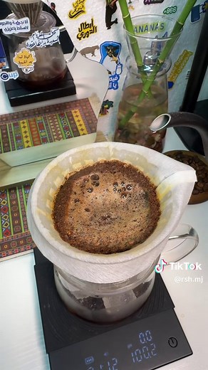 كيف اصب القهوة بشكل صحيح خطوة بخطوة