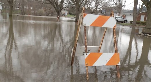 Grand Blanc residents begin cleanup after weekend flooding