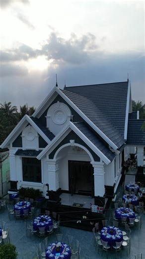Hoàn thiện bàn giao nhà mái Thái tân cổ điển ở tại long an #c#cuonggiahieux#xaydungcuonggiahieuc#cuonggiahieuconstructionb#bietthutancodienb#bietthudep