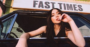 Lirik Lagu SABRINA CARPENTER – Fast Times