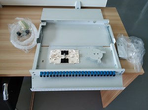 [Hot Item] 24/Ports Panel de parche de fibra óptica tipo ODF de dibujo único Sc