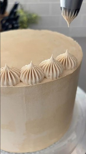 Coffee buttercream frosting! Recipe on cakemehometonight.com! #coffee #buttercream