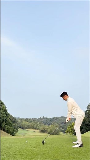 Left or Right? どちらの方が好きですか？😊 公式ラインタイゴルフ旅行プレゼント配布中！登録URLはプロフィールまでチェック！#ゴルフ #ゴルフ練習動画 #ゴルフ練習動画