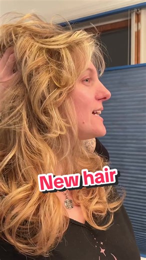 Showing my hairdresser your comments, and inventing hairstyles to match 💇‍♀️🤘 #guitarists #hairstyles #classicrock #haircut #guitartok