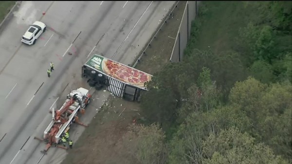 Two people killed in I-75 crash that involved Papa Johns semi-truck, two other vehicles
