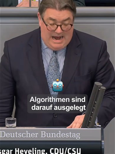 🚨 Ist der digitale Raum wirklich sicher für unsere Kinder? Algorithmen, die auf extreme Inhalte setzen, können schädlich sein. 👶💻 Es ist entscheidend, digitale Teilhabe altersgerecht und sicher zu gestalten. Deshalb fordern wir eine gesetzliche Altersgrenze für soziale Netzwerke! Gemeinsam können wir den Schutz unserer Jüngsten auf ein neues Level heben. 👉 Was haltet ihr von diesem Ansatz? Lasst es uns wissen! #DigitaleSicherheit #Kinderschutz #CDU #Altersgrenze #SozialeNetzwerke #ZukunftGes