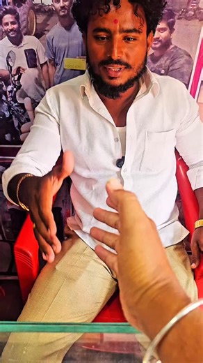 Vrashabh Swami on Instagram: "ALAND TALUK’S TRENDING MOBILE SHOP! 🏆📱✨ ​Akash from Munnajali Village for choosing the best! He just walked out with the powerhouse Motorola Edge 60 Fusion (12GB RAM | 256GB ROM)! 🚀💥 ​Why Swami Communication Tadakal is the #1 choice in Aland Taluk: ​✅ Wholesale Prices you won’t find anywhere else. ​✅ Genuine Products with full warranty. ​✅ Unbeatable Offers: Akash got 5 FREE GIFTS with his new Moto! 🎁🎁🎁🎁🎁 ​The Moto Edge 60 Fusion Beast Specs: ​💎 1.5K Curve