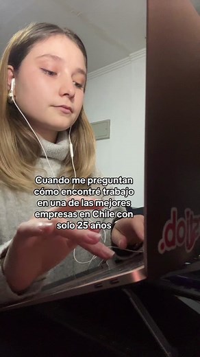 Solo revisé y postulé a las empresas del ranking EFY 💜 ¡Tú también puedes hacerlo! Visita www.efy.global y descubre las mejores opciones para iniciar tu carrera como joven profesional, acompañado de una experiencia increíble. #EFY #EmployersForYouth #mejoresempresas #talentojoven #jóvenesprofesionales #fypシ