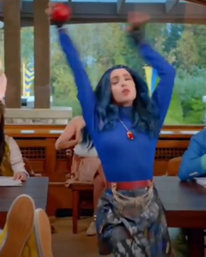 Evie, daughter of the Evil Queen, was a girl obsessed with her beauty, wealth, and finding a prince. With her friends Mal, Jay, and Carlos, she was ready to do what it took to take over the world and make all of her dreams come true…. But how did she get this way, how did she meet her friends and does she have magic? Have a magical day, fun people! | Isaac Carlson