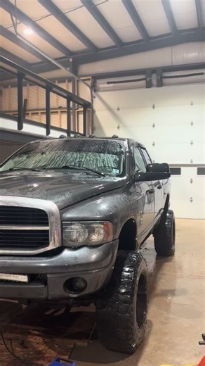 Love spamming this app. #newlookloading #Laramie #diesel #heavys #slippingtrans