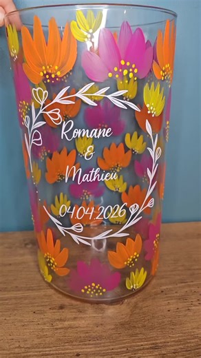 Nouvelle réalisation de vase pour les futurs mariés. thème orange fuchsia et jaune. lien de la boutique dans la bio du profil. #mariage #bride #bride2026 #personnalisation #creation