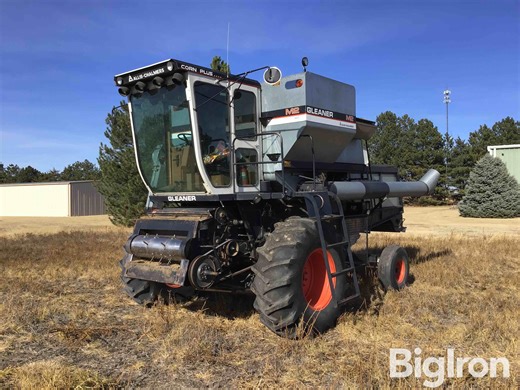 1981 Gleaner M2 Combine | Agriculture