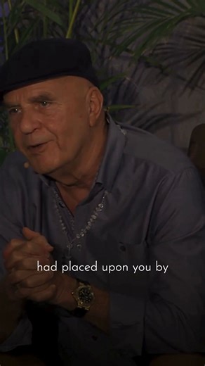 Dr. Wayne Dyer believed writing begins with listening to your inner voice. 🤍 When you sit down with a blank page, the words have to come through you...not from ego, not from outside expectations, and not from the doubts of others. If you’ve been holding back on writing a book because of fear or uncertainty, remember this: your inner voice and your story are uniquely yours. It’s a story only you can write, just as Wayne’s books, born from his inner voice, went on to touch millions of people arou