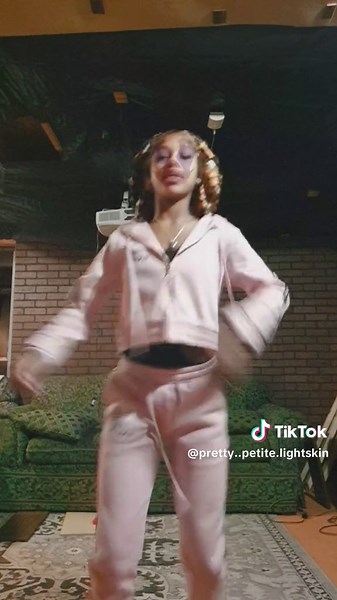 I can be yo sneaky link🤷🏽‍♀️🔥🎧#fyp