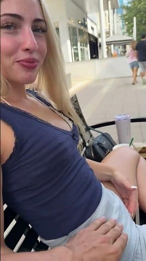 The perfect summer coffee date vibe ☀️ Wait for the smile...