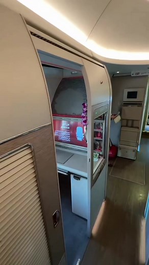 Top 5 Most Expensive Flights in the World