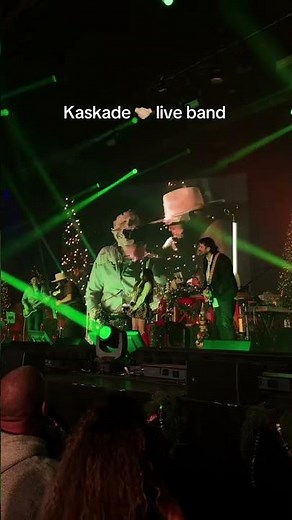 It's Kaskade Christmas season 🎅🏼